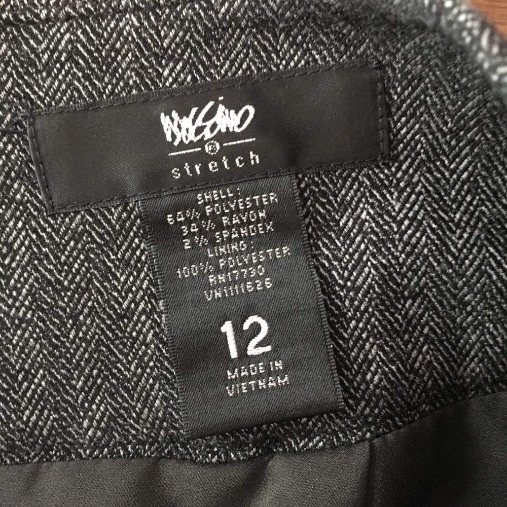 Woman’s pencil skirt. - Picture 4 of 8
